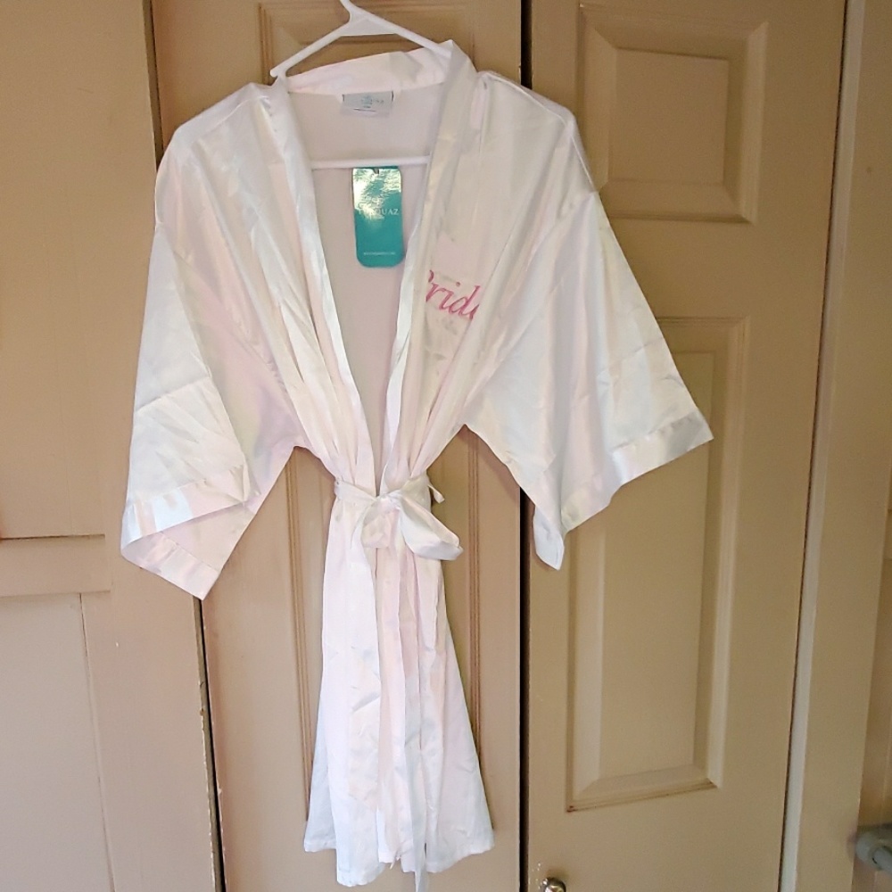 Nwt Bride satin  feel robe